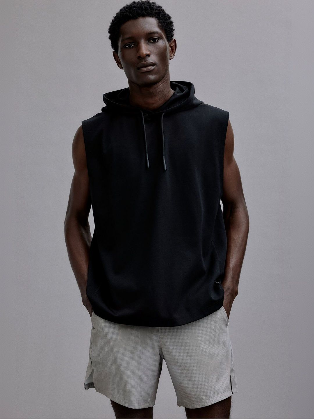 Regular Fit Sleeveless Sports Hoodie with DryMove