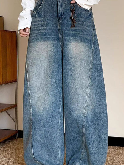 Men Wide Leg Mid-Rise Clean Look Light Fade Jeans
