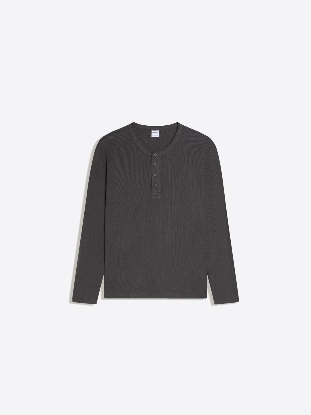 Long-sleeve slim-fit Henley collar T-shirt