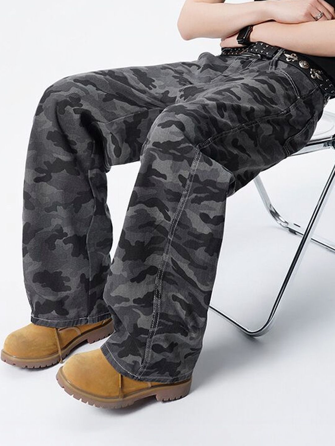 Men Wide Leg Mid-Rise Jeans