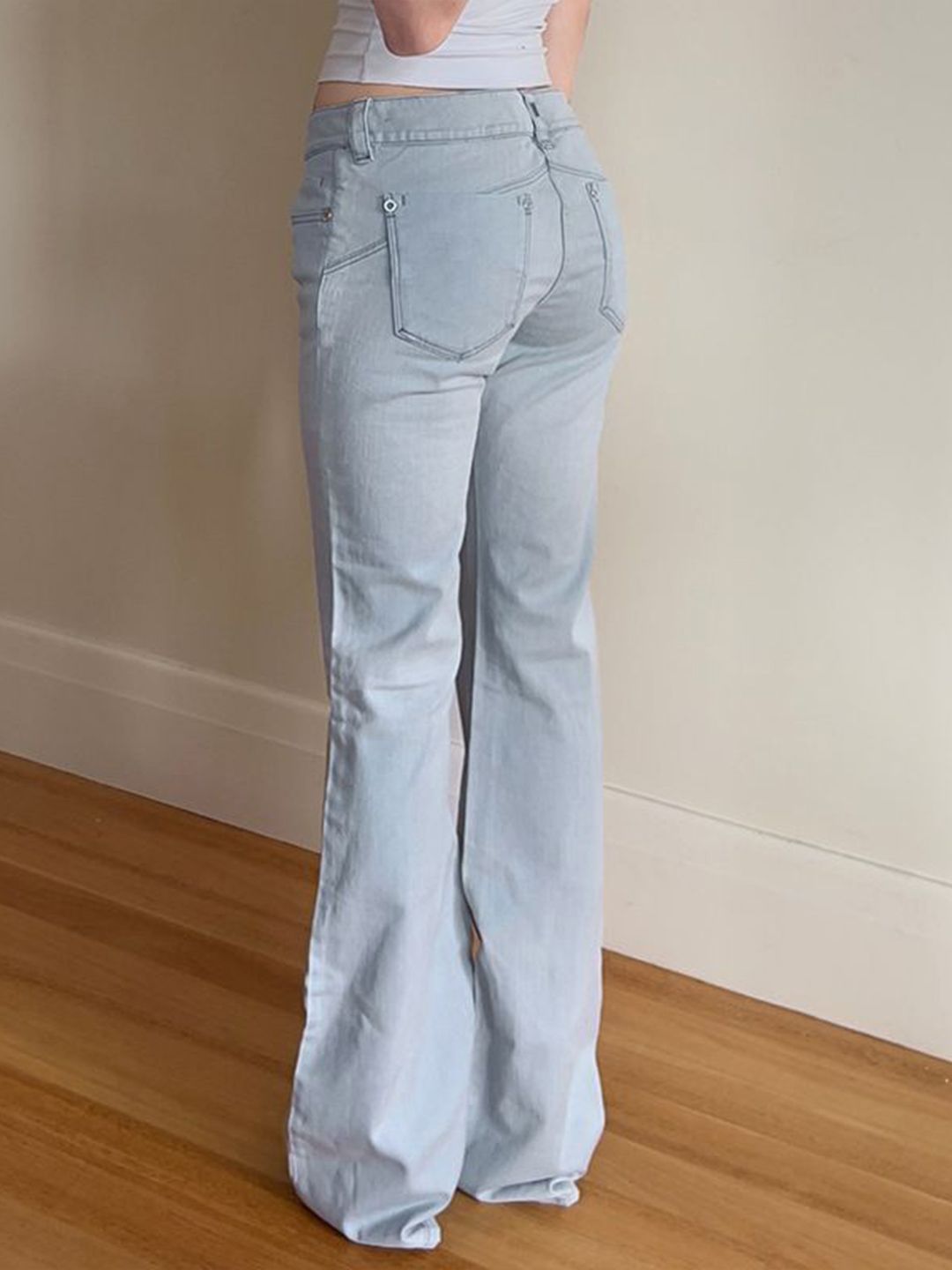 Women Mid-Rise Clean look Light Fade Jeans