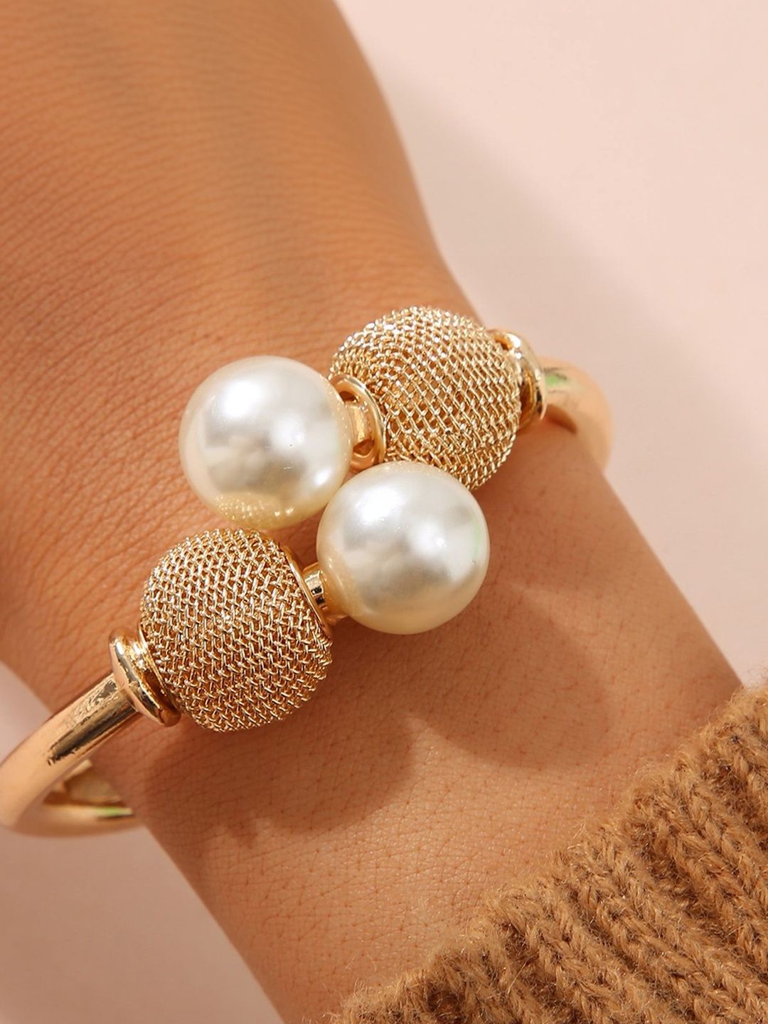Women Gold-Plated Kada Bracelet