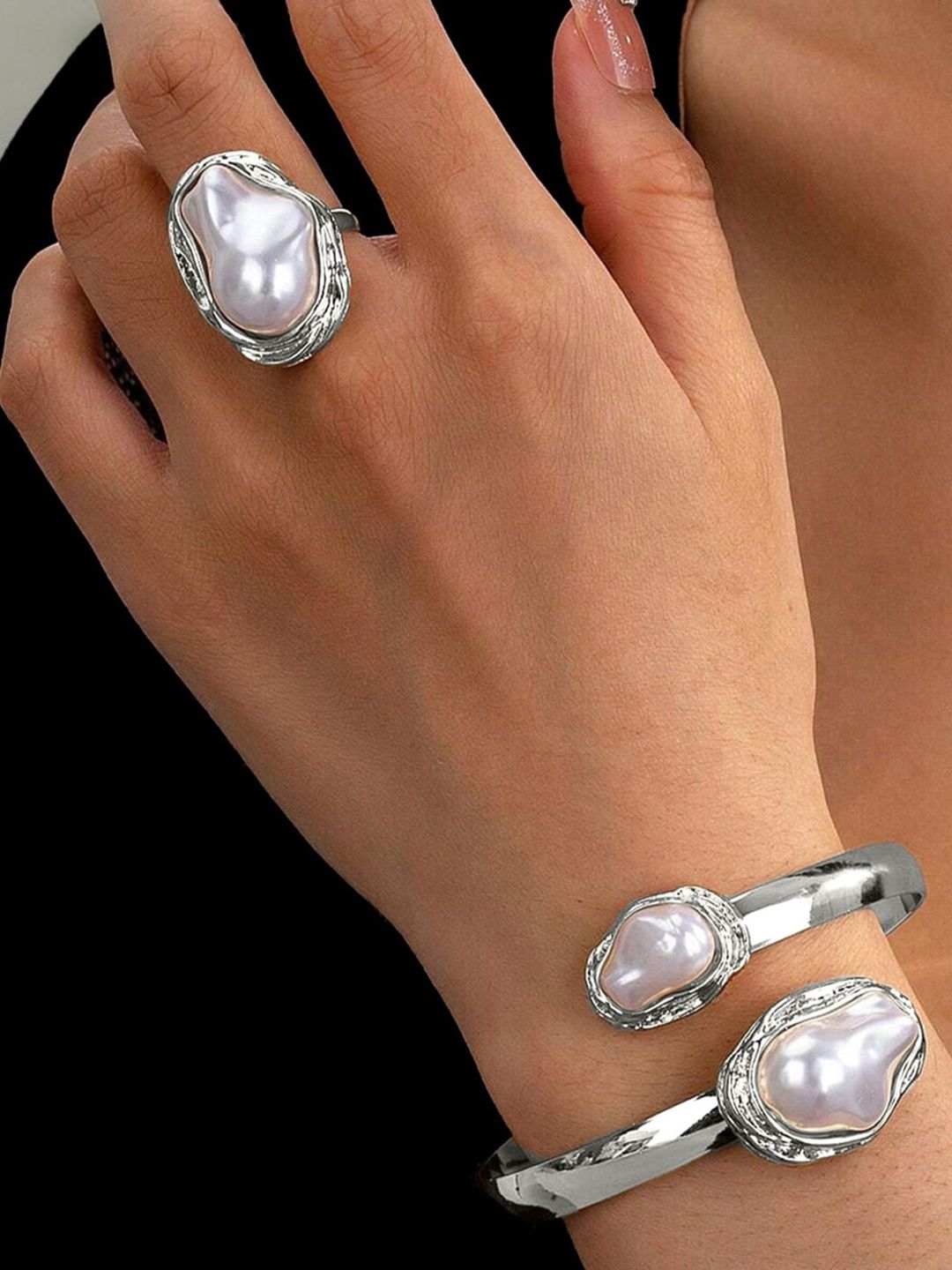 Silver-Plated Stone Studded Jewellery Set