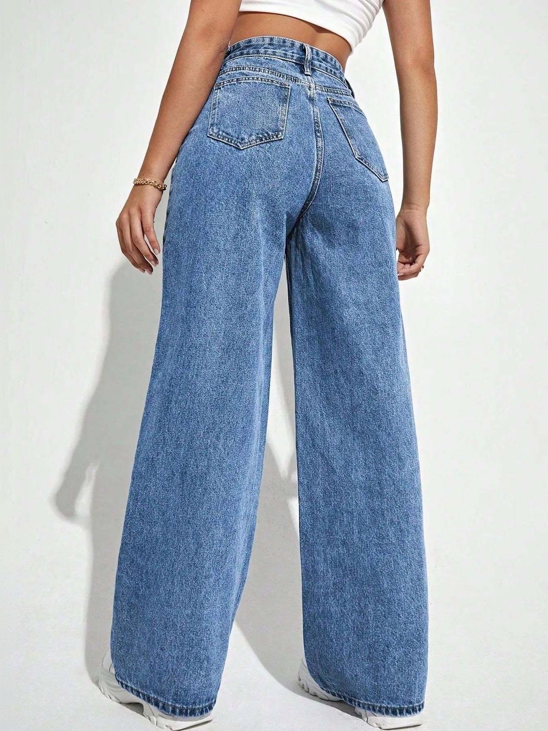 Women Classic Wide Leg High-Rise Light Fade Stretchable Jeans