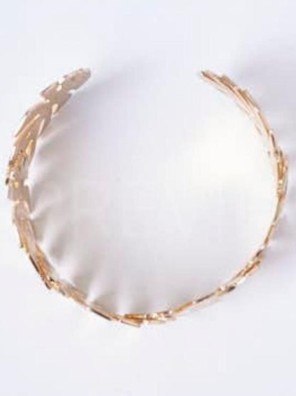 SALTY Women Stainless Steel Glitzy Topical Cuff Bracelet