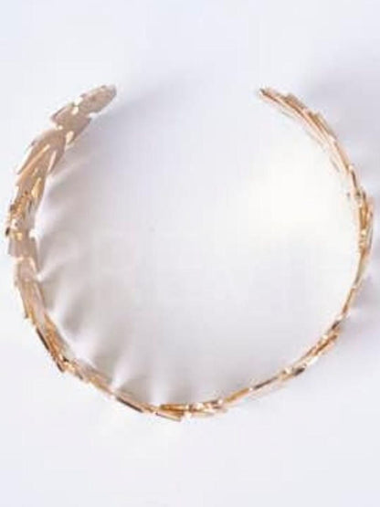 SALTY Women Stainless Steel Glitzy Topical Cuff Bracelet