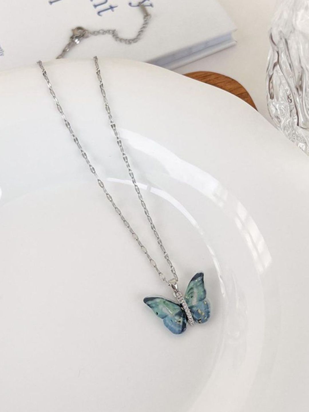 SALTY Pack of 2 Women Vibrant Blue Silver Winged Beauty Necklace