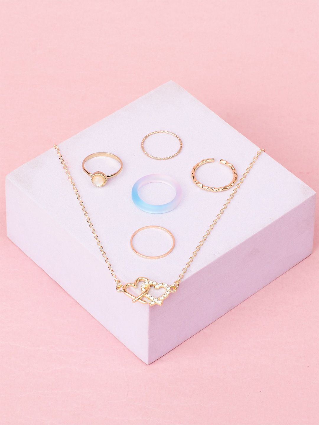 SALTY Set Of 5 Rings With Hearts & Sunshine Pendant Chain Jewellery Set