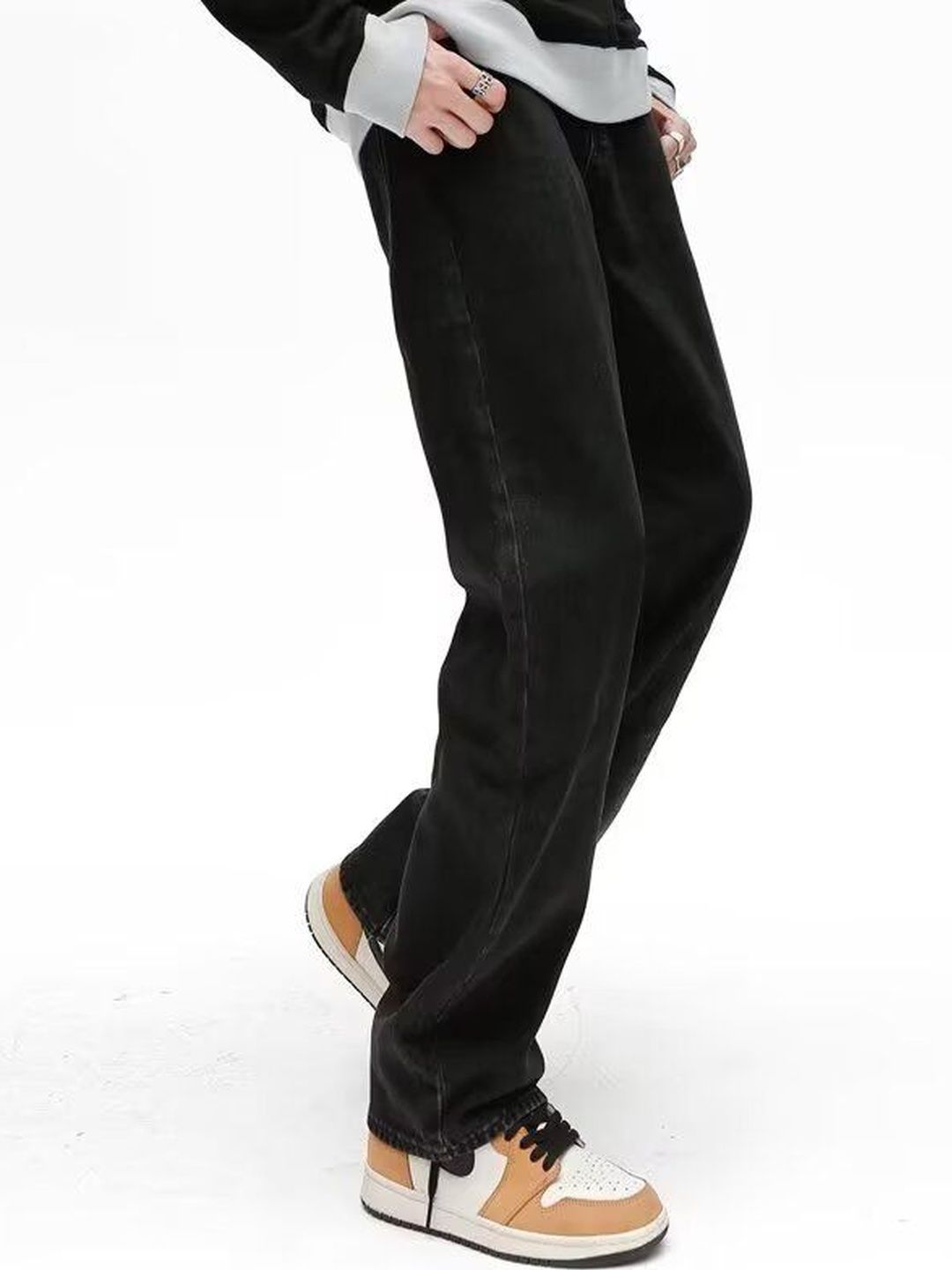 Men Regular Fit Mid-Rise Heavy Fade Jeans
