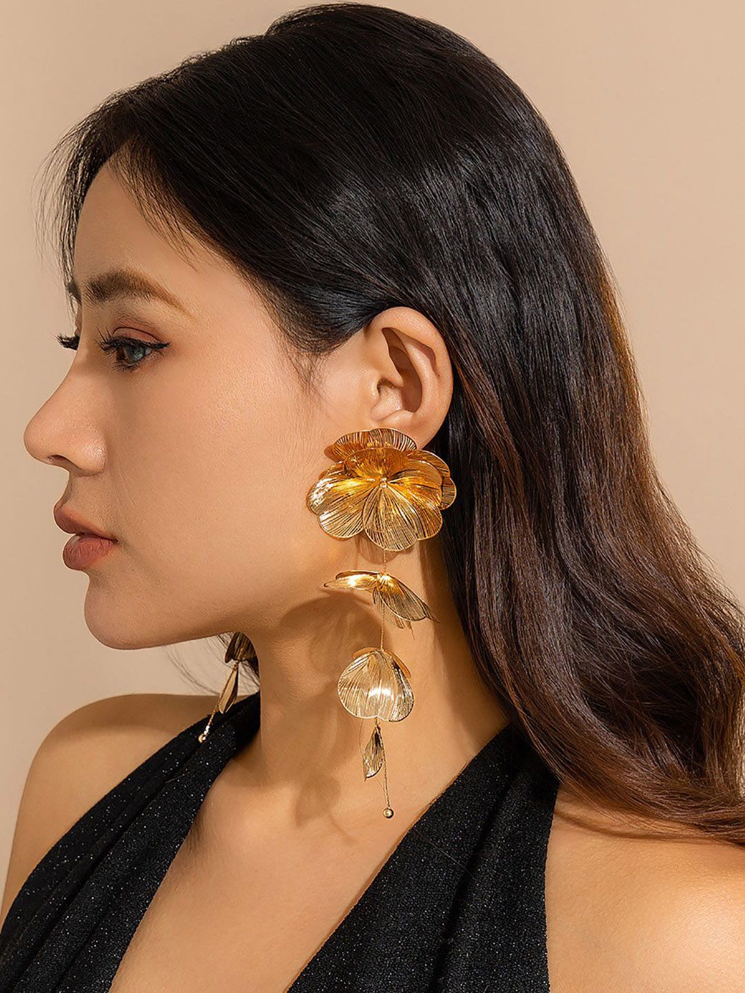 Leaf Shaped Studs Earrings