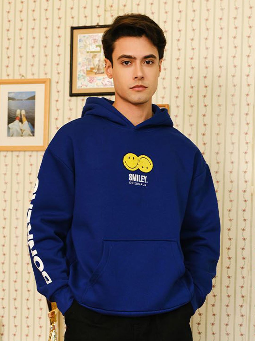 Men Graphic Printed Hooded Pullover Sweatshirt