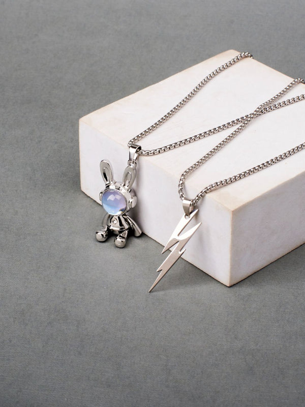 SALTY Set Of 2 Voltage & Spaceman Pendant With Chain
