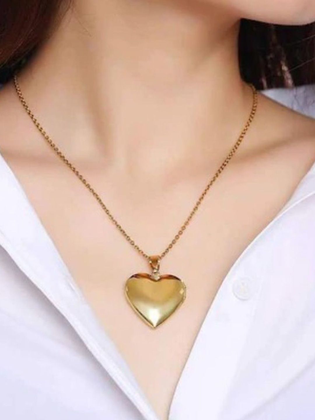 SALTY Stainless Steel Luxe Gold Heart Pendant With Chain