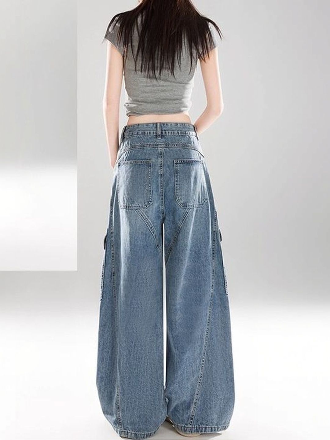 Women Wide Leg Mid-Rise Light Fade Jeans