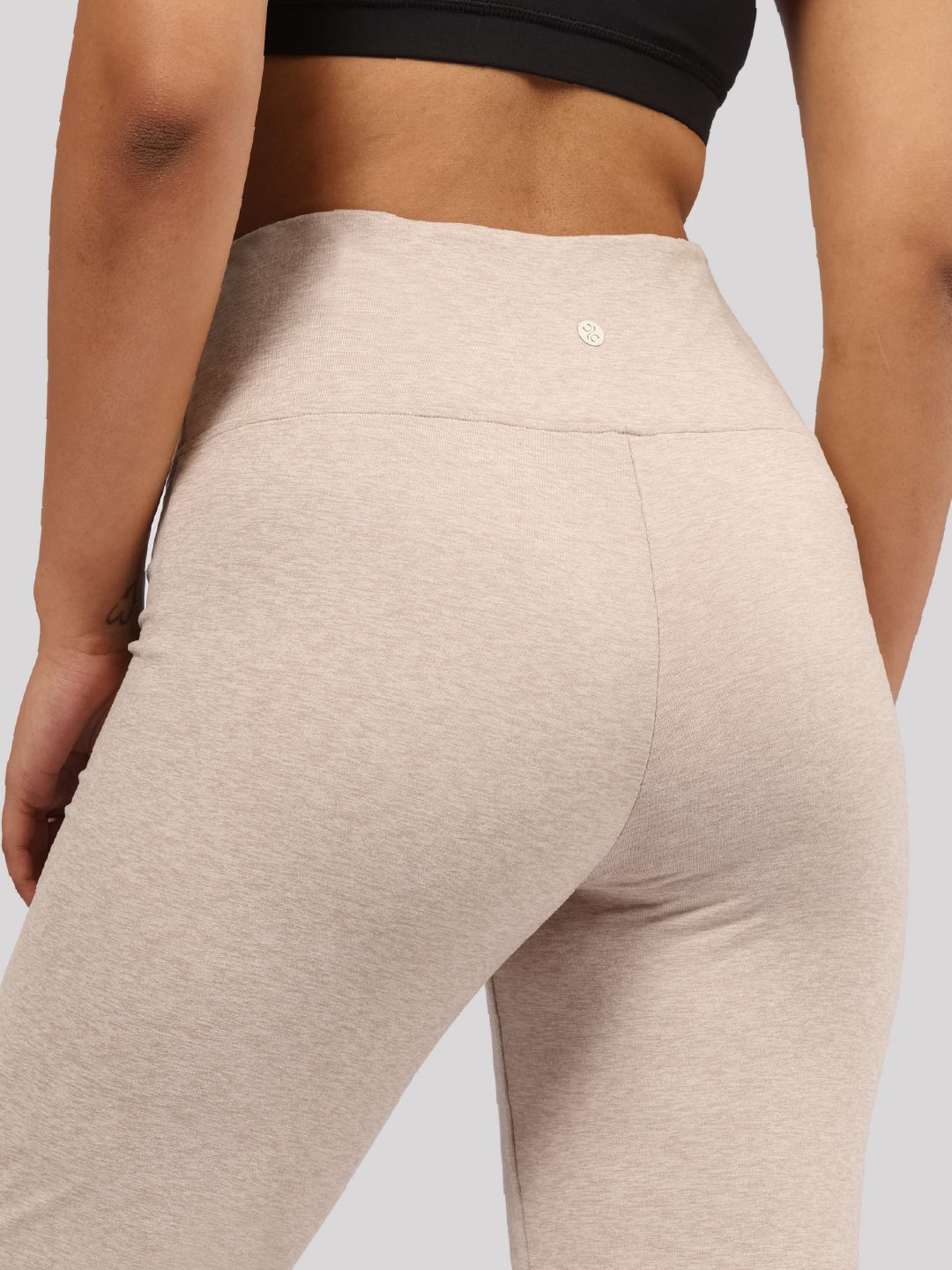 AirMelt Flare Pants Lite - Tall Flared Silhouette