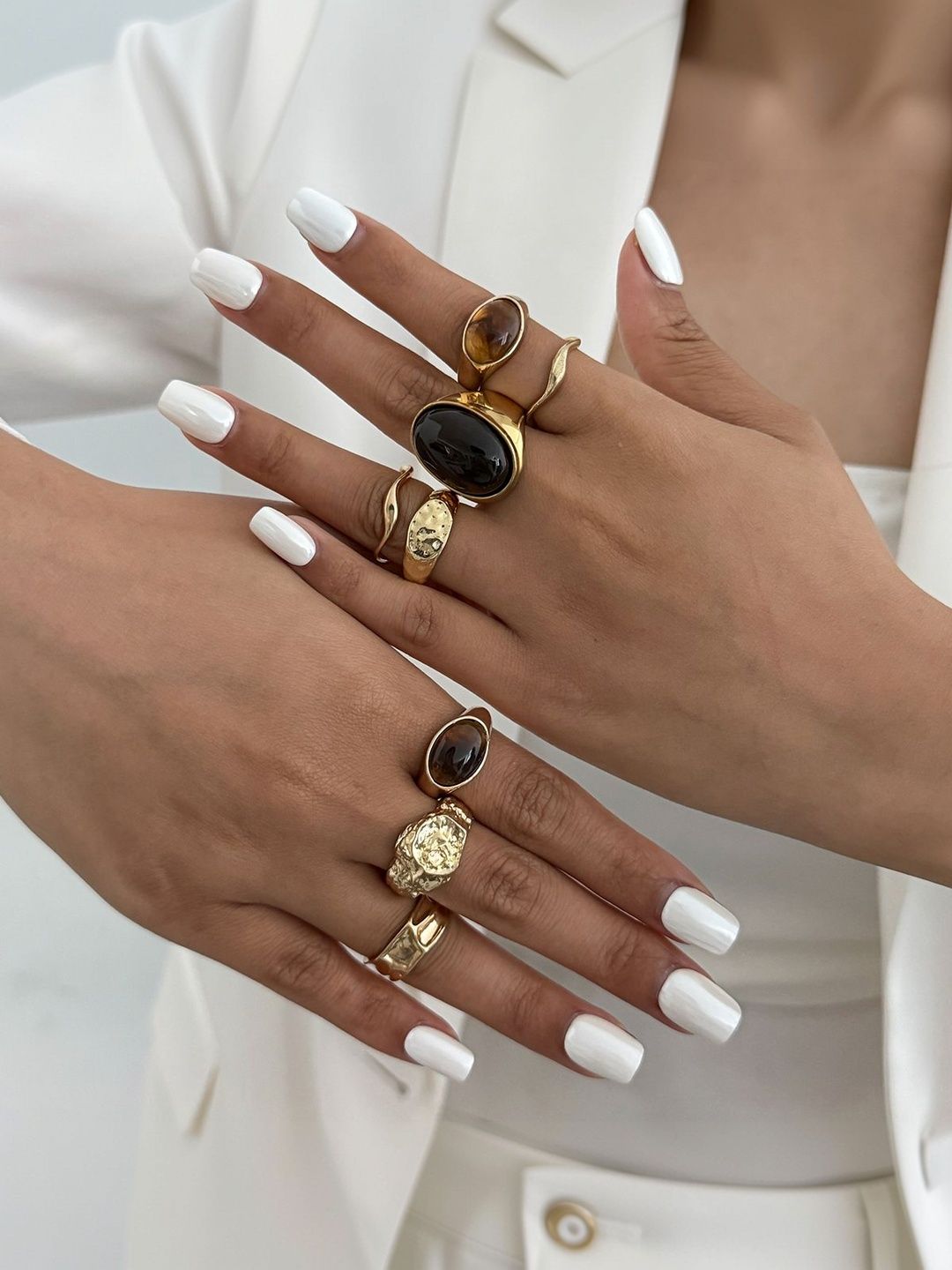 Set of 8 Gold-Plated Finger Ring