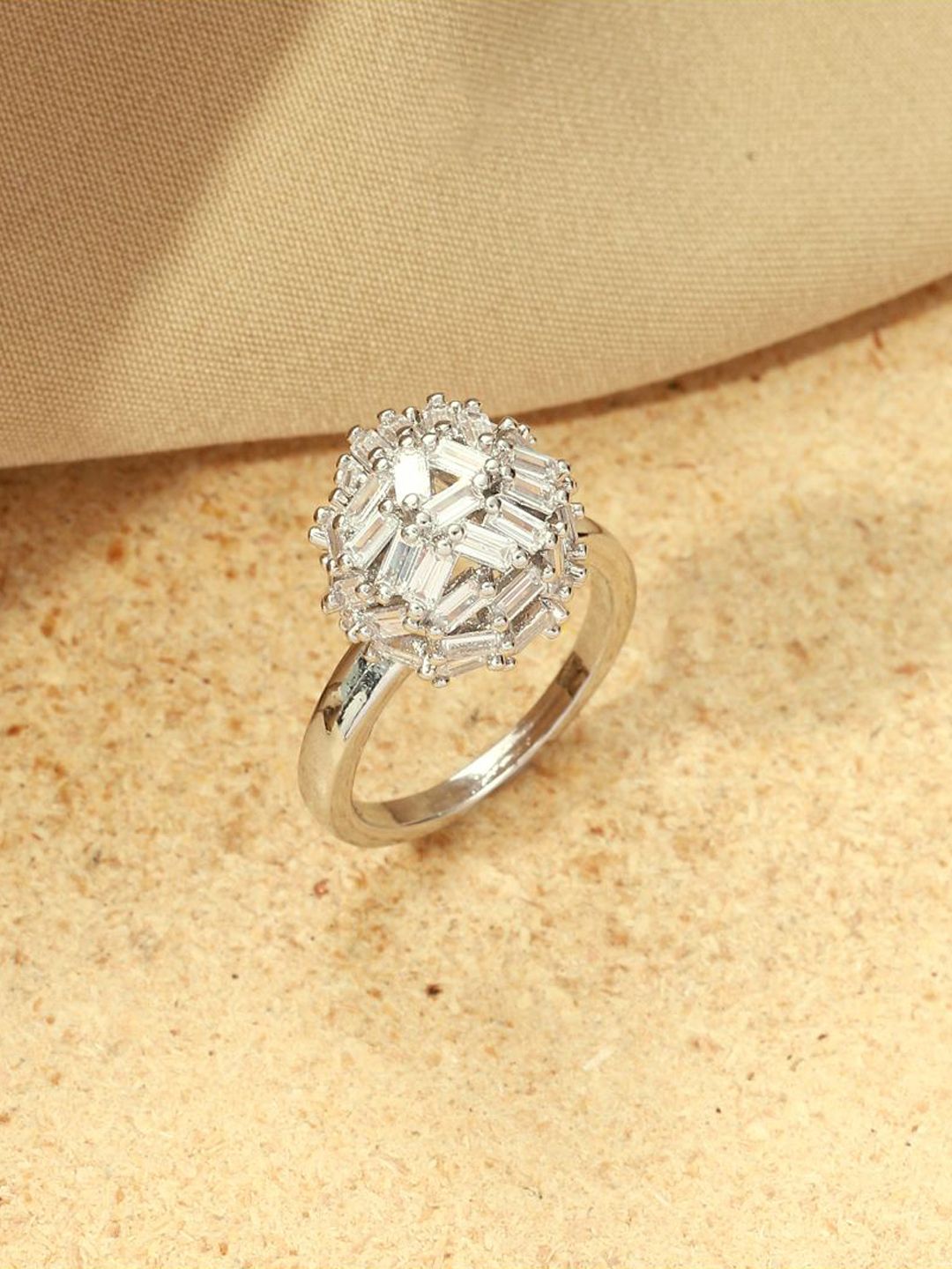 SALTY Glittering Grace Finger Ring