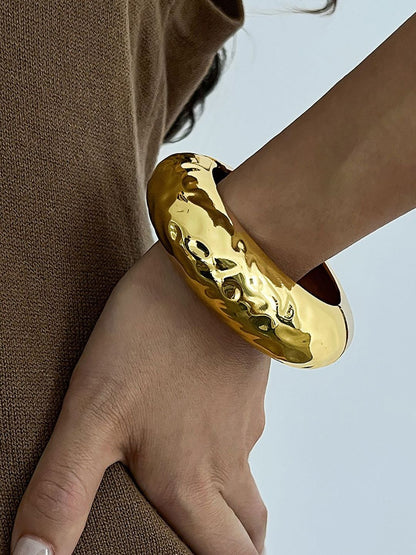 Women Gold-Plated Kada Bracelet