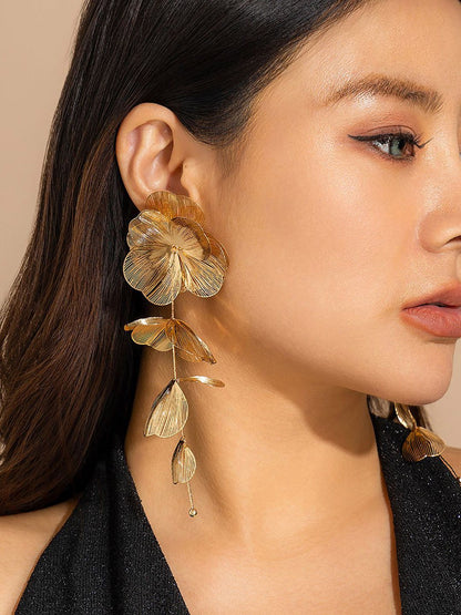 Leaf Shaped Studs Earrings