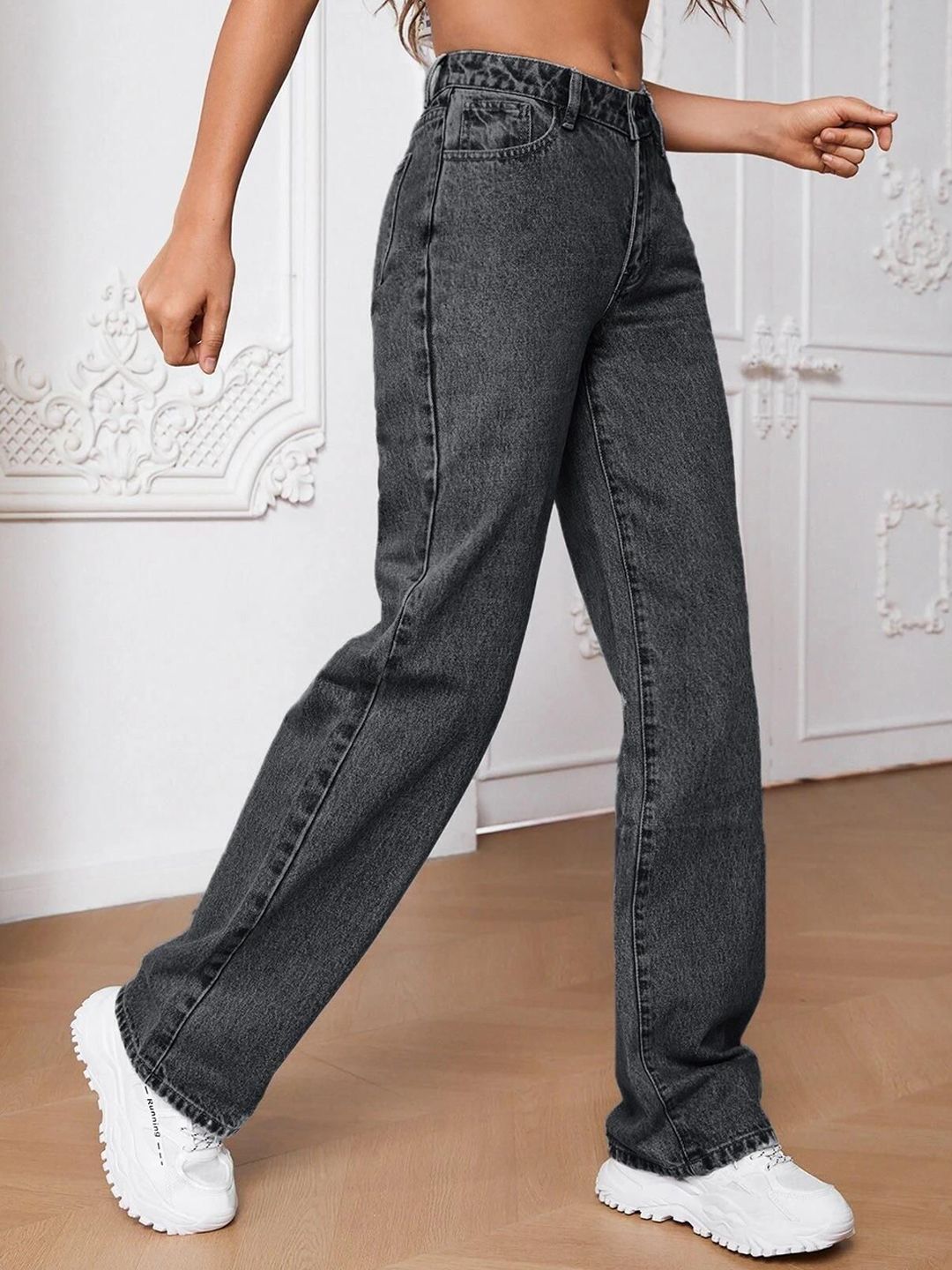 Women Straight Fit High-Rise Mildly Distressed Stretchable Jeans