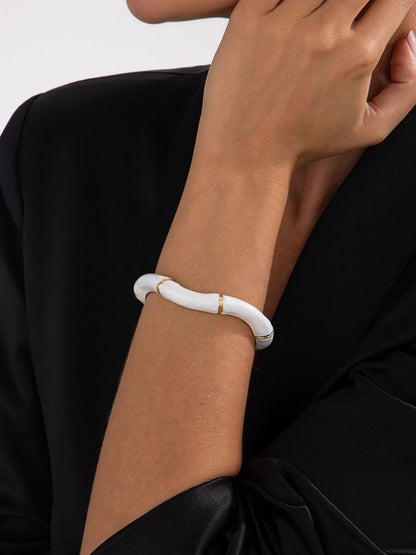 Women Gold-Plated Kada Bracelet