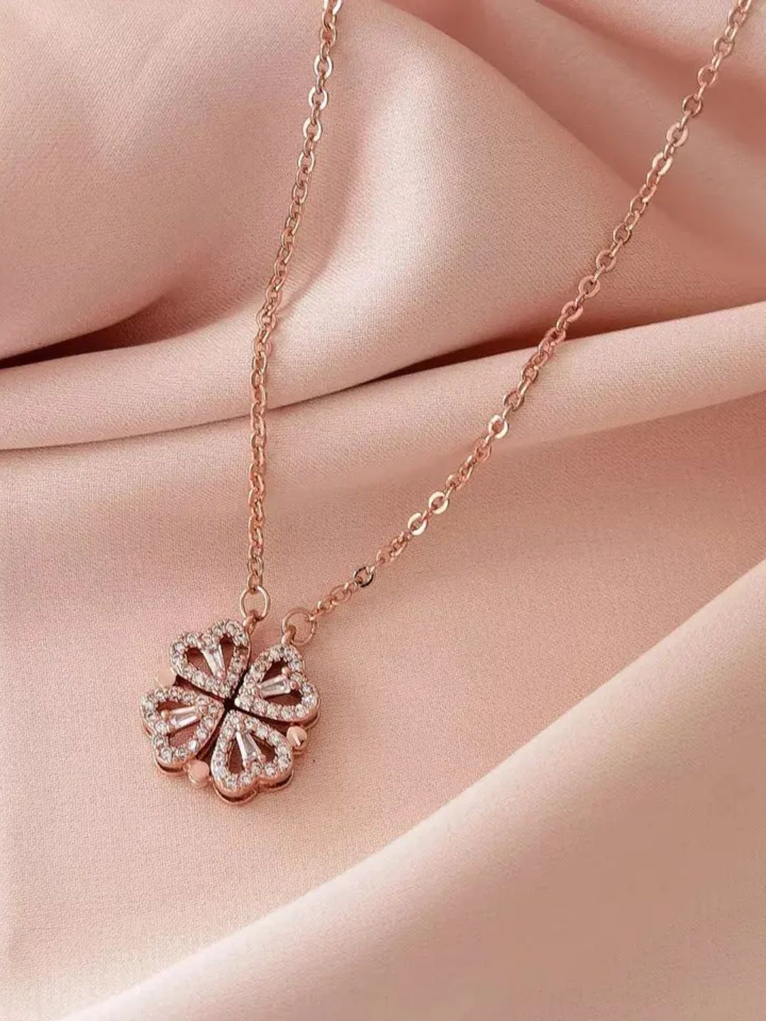 SALTY Women Stone Studded Magnetic Clover Jewellery Set