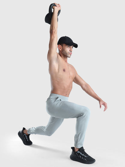 Men Tapered Fit Mid Rise Joggers
