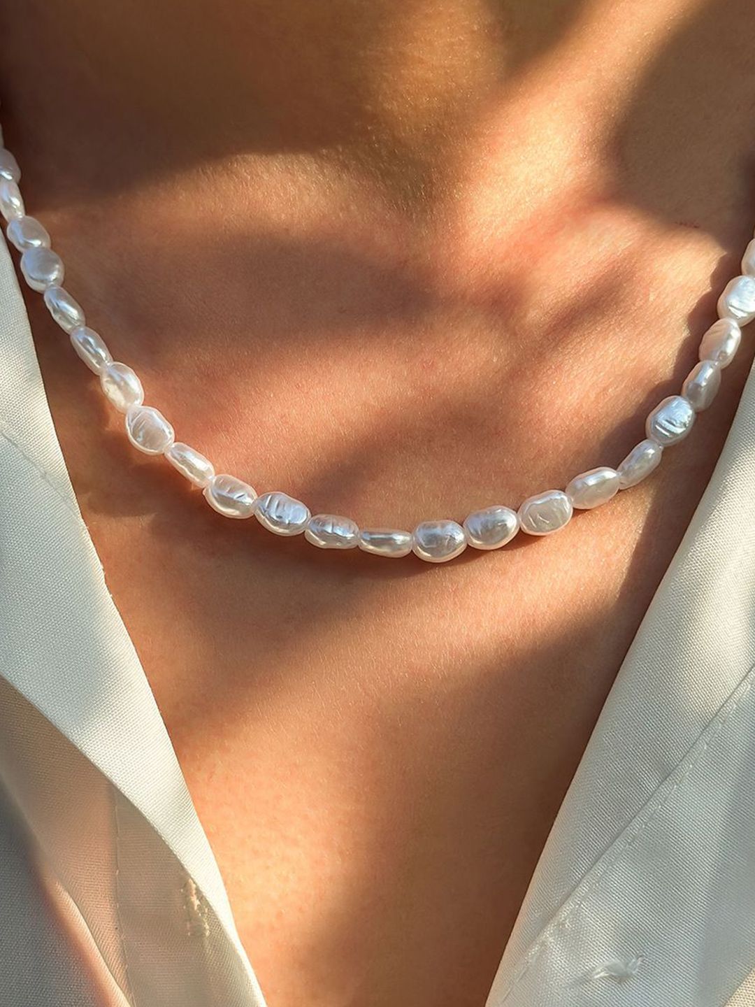 Women Silver-Plated Enamelled Necklace