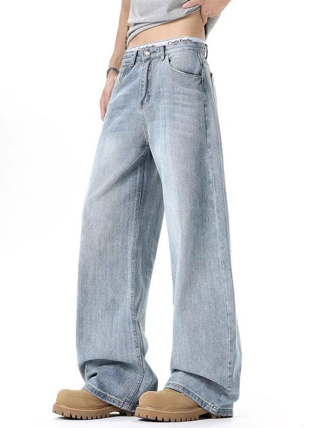 Men Wide Leg Mid-Rise Light Fade Jeans