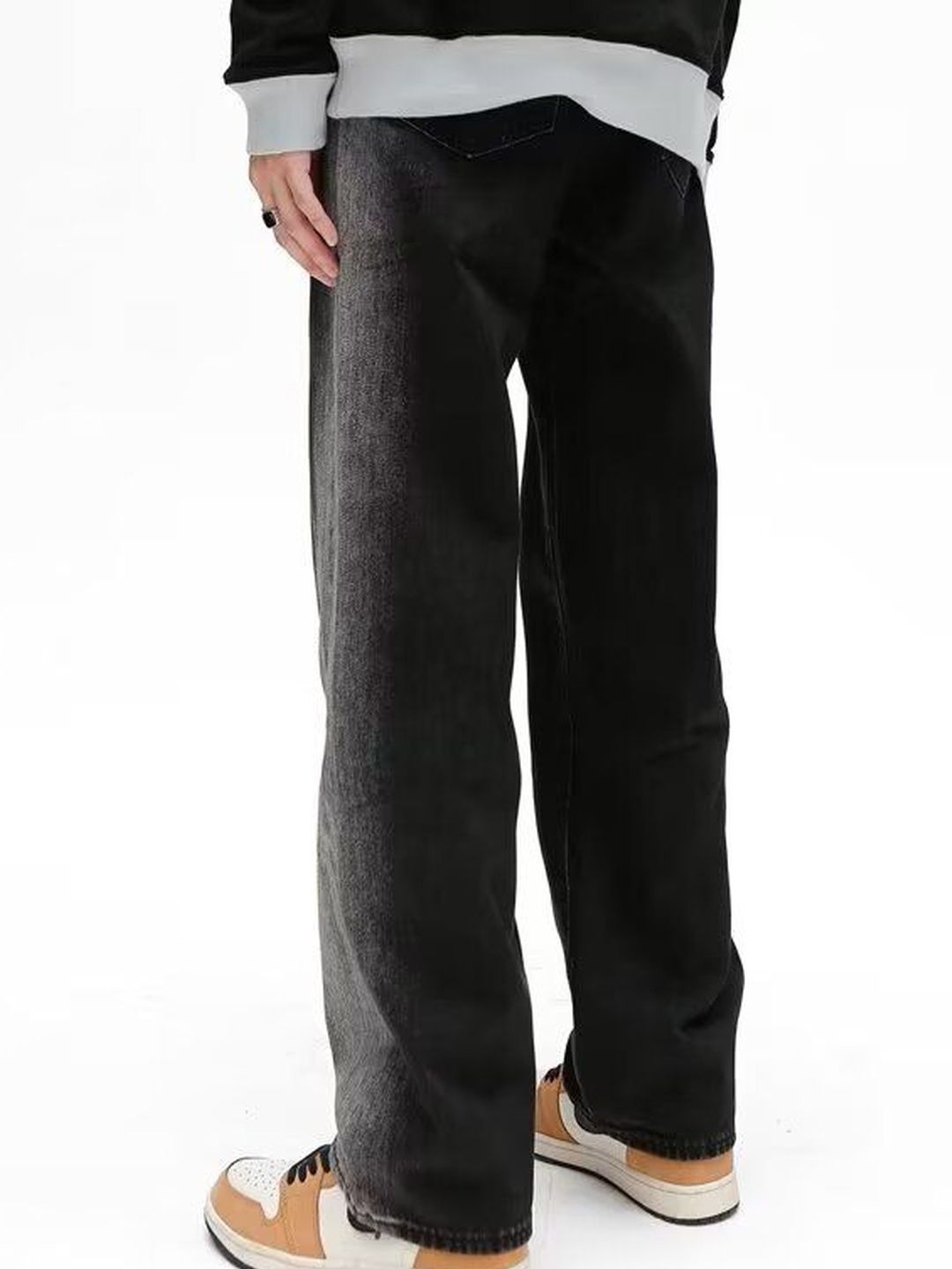 Men Regular Fit Mid-Rise Heavy Fade Jeans