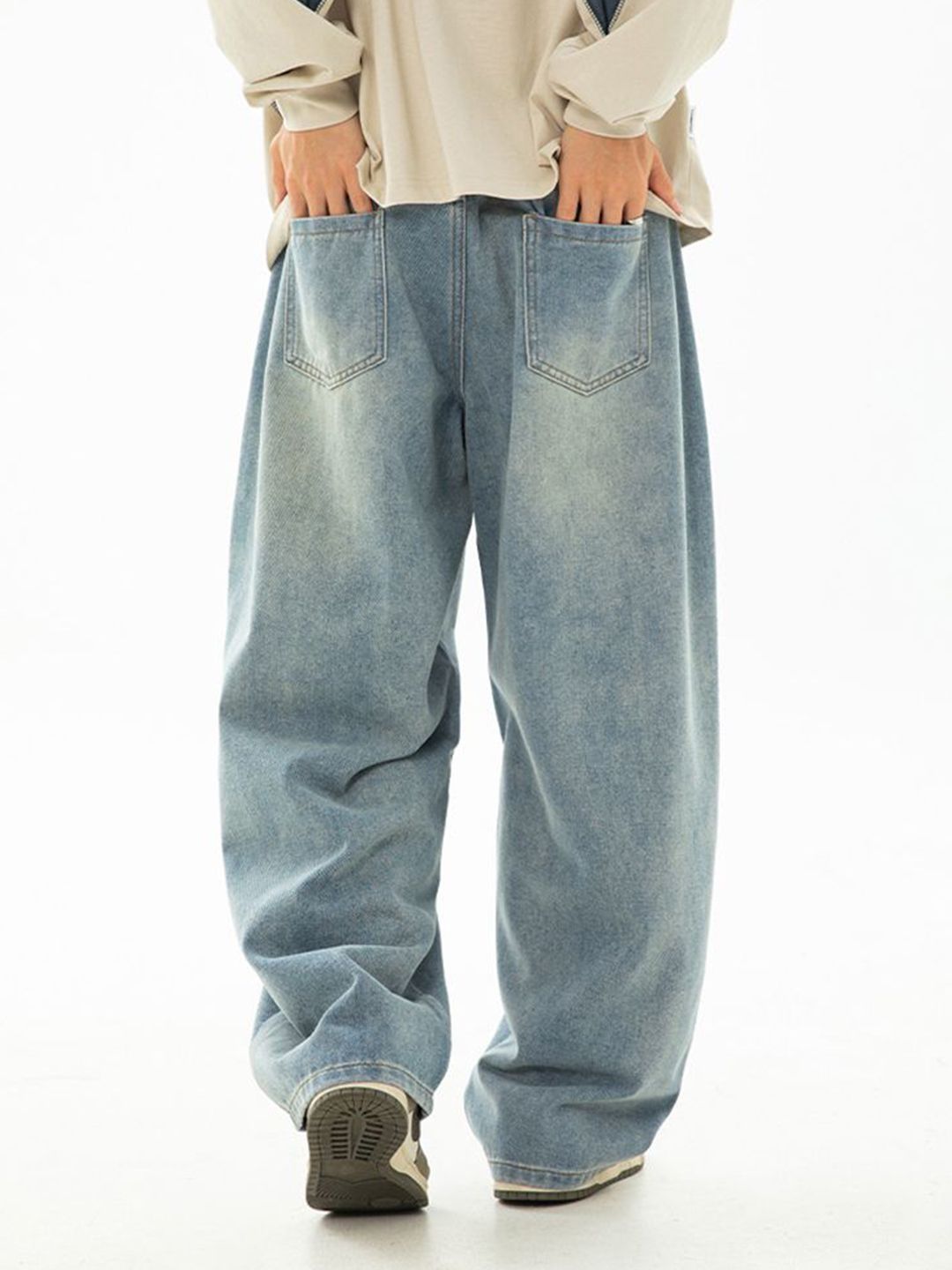 Men Wide Leg Mid-Rise Light Fade Jeans